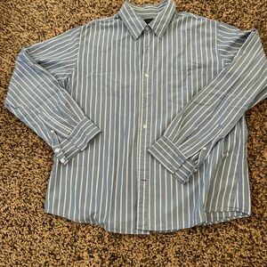 No Boundaries men’s button down long sleeve shirt. Size XL.